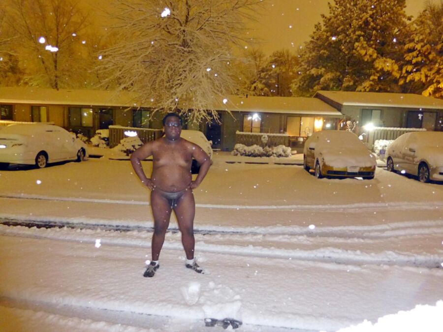 Naked in Public in the Snow 1 of 5 pics