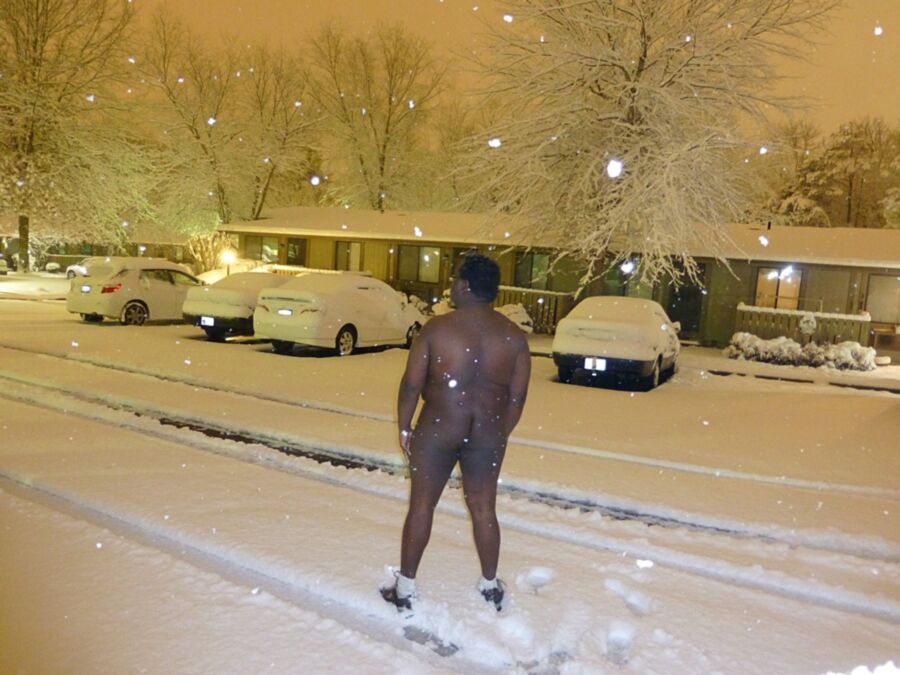 Naked in Public in the Snow 2 of 5 pics