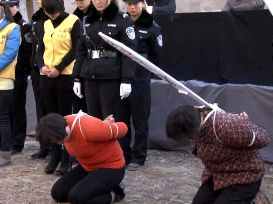 MJ CLUB - PUBLIC HUMILIATION FOR CHINESE CRIMINALS 9 of 16 pics