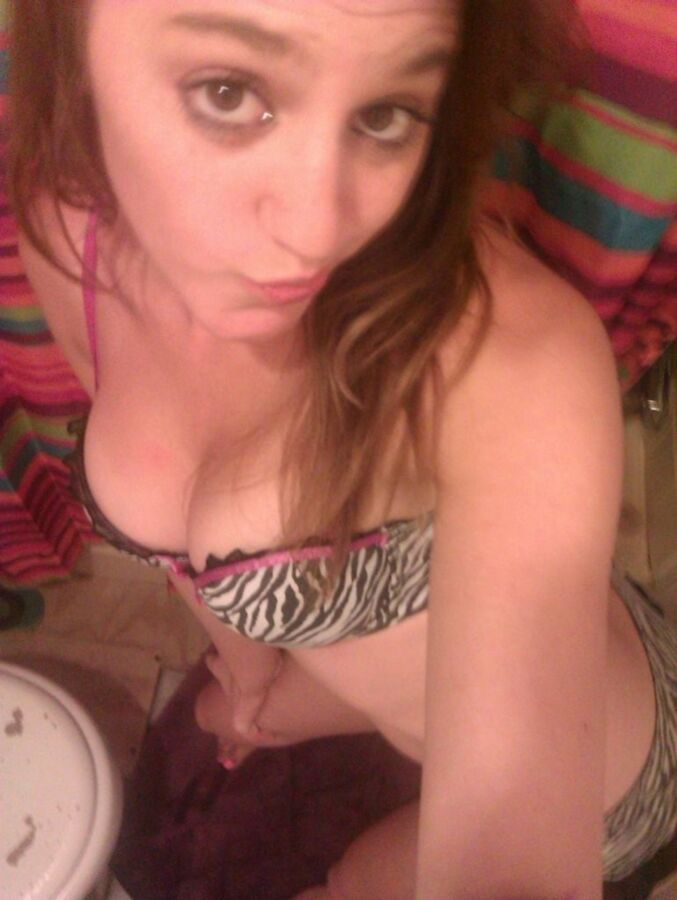 Free porn pics of This girl loves selfies 2 of 26 pics