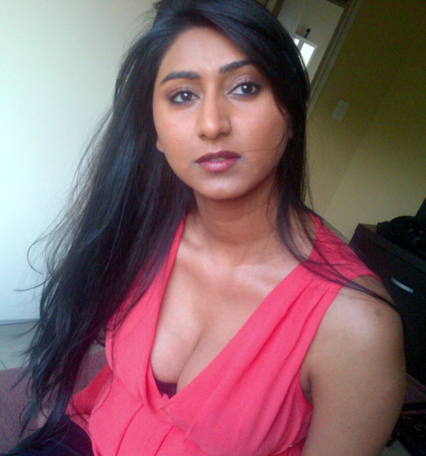 Free porn pics of Indian anal whore 1 of 4 pics