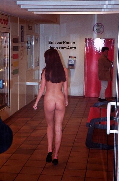 Judit Nude In Public Fetish