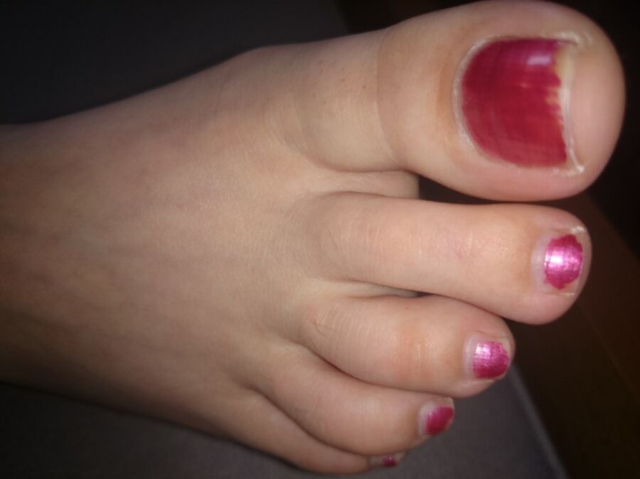 Free porn pics of Girlfriends Sleeping Feet ( toenails need painting lol) 2 of 19 pics