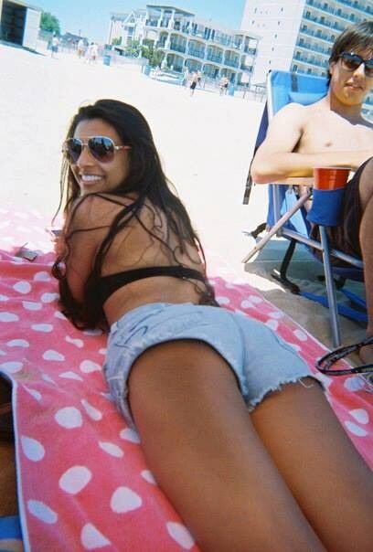 Hot muslim chick from school (Dirty comments and fakes please)  2 of 26 pics