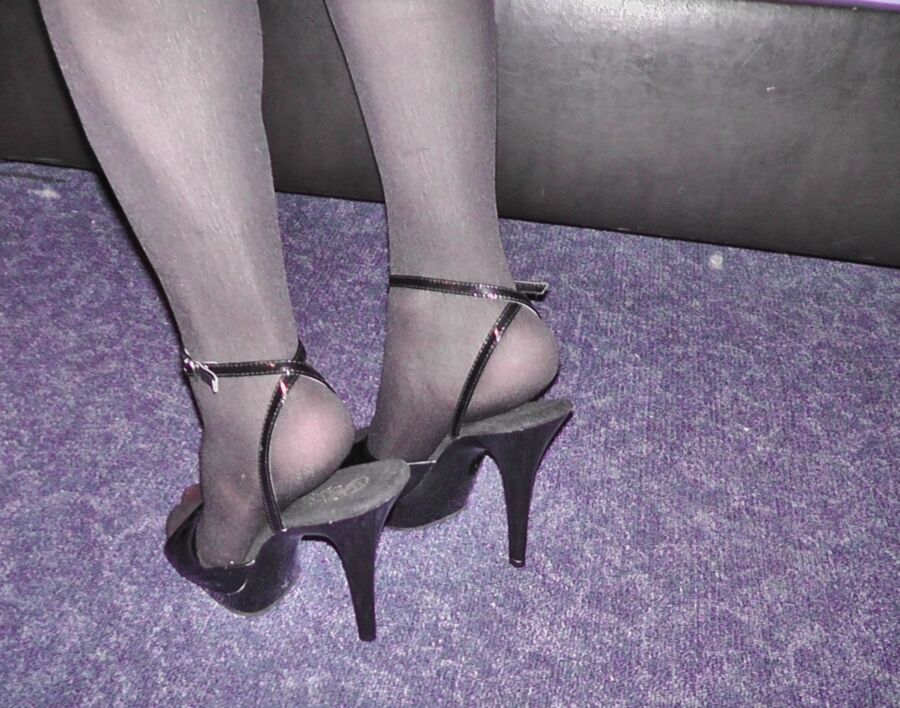 black nylons high heels 8 of 12 pics