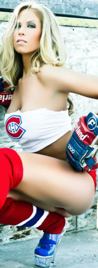 Montreal Canadiens Hockey girls 7 of 33 pics