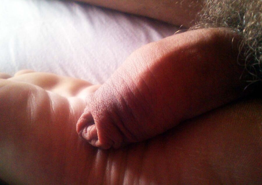Free porn pics of Close to toes 1 of 2 pics