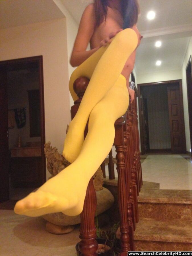 Chinese Model Lee LingYue Yellow Pantyhose Leaked Naked Photos 15 of 38 pics