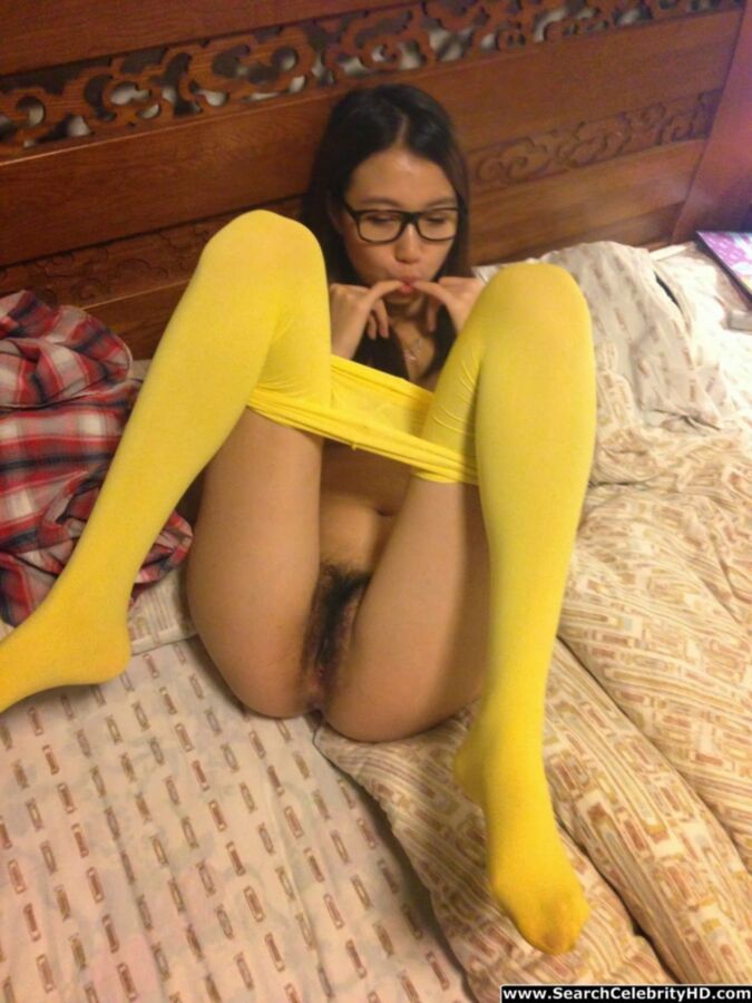 Chinese Model Lee LingYue Yellow Pantyhose Leaked Naked Photos 6 of 38 pics