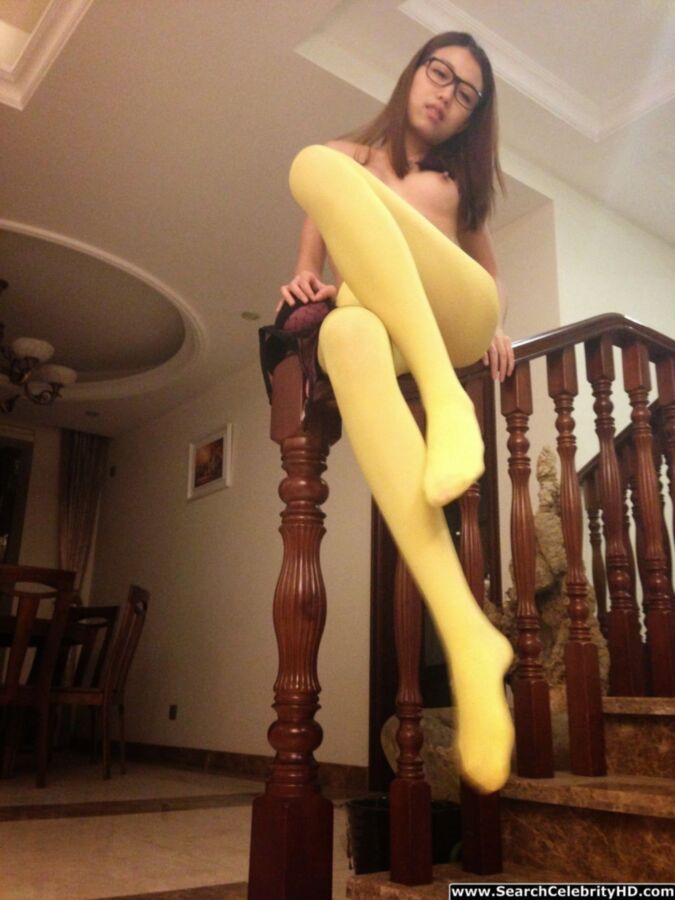 Chinese Model Lee LingYue Yellow Pantyhose Leaked Naked Photos 14 of 38 pics
