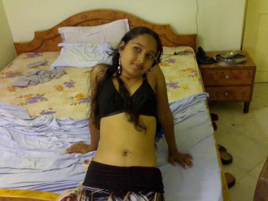 Free porn pics of Indian Teens 18 of 44 pics