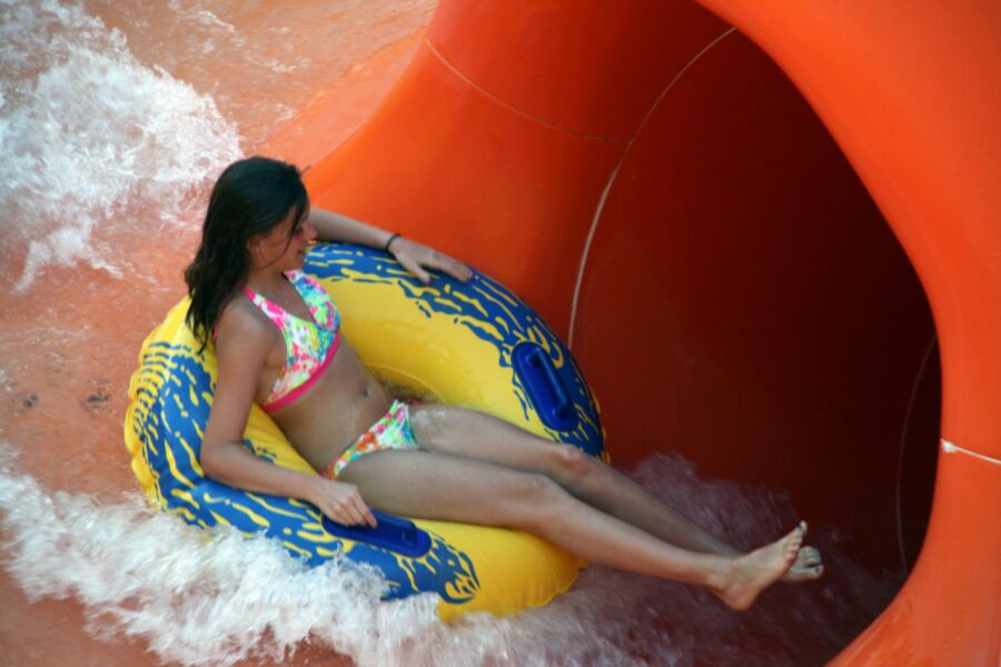 Candid - Waterslide 15 of 15 pics