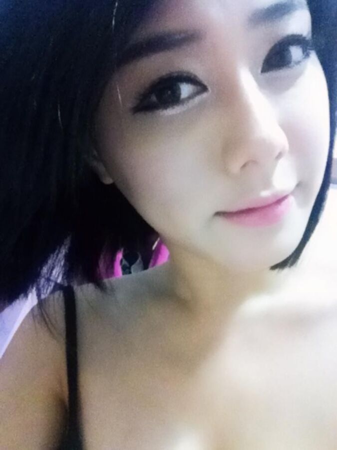 Pretty Faced Korean Cumtarget 3 of 24 pics