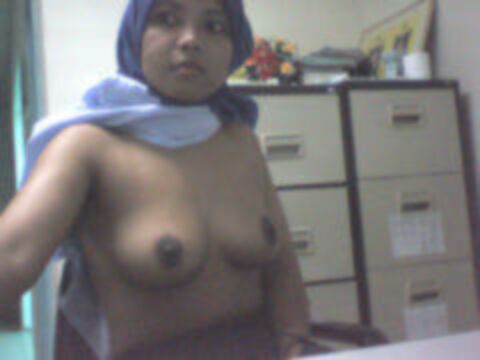 Siti Anita Malay Clerk 9 of 20 pics