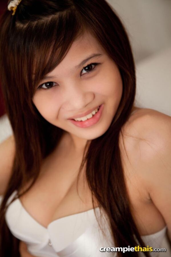busty thai girl 2 of 16 pics