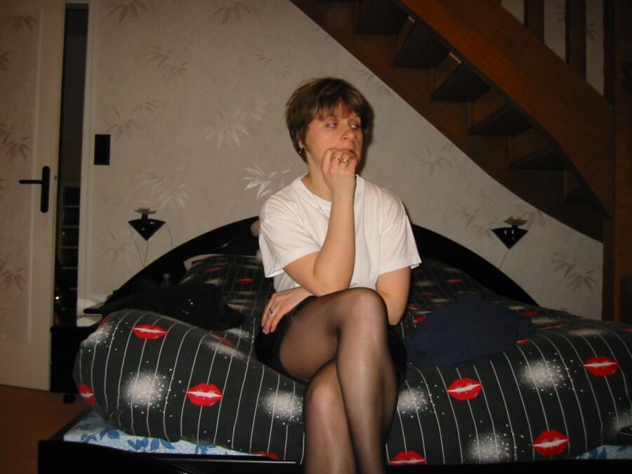 Free porn pics of french pantyhose 11 of 28 pics