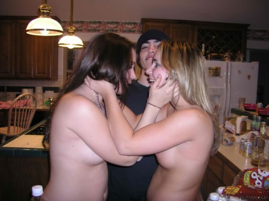 Free porn pics of lesbian college girls 1 of 29 pics