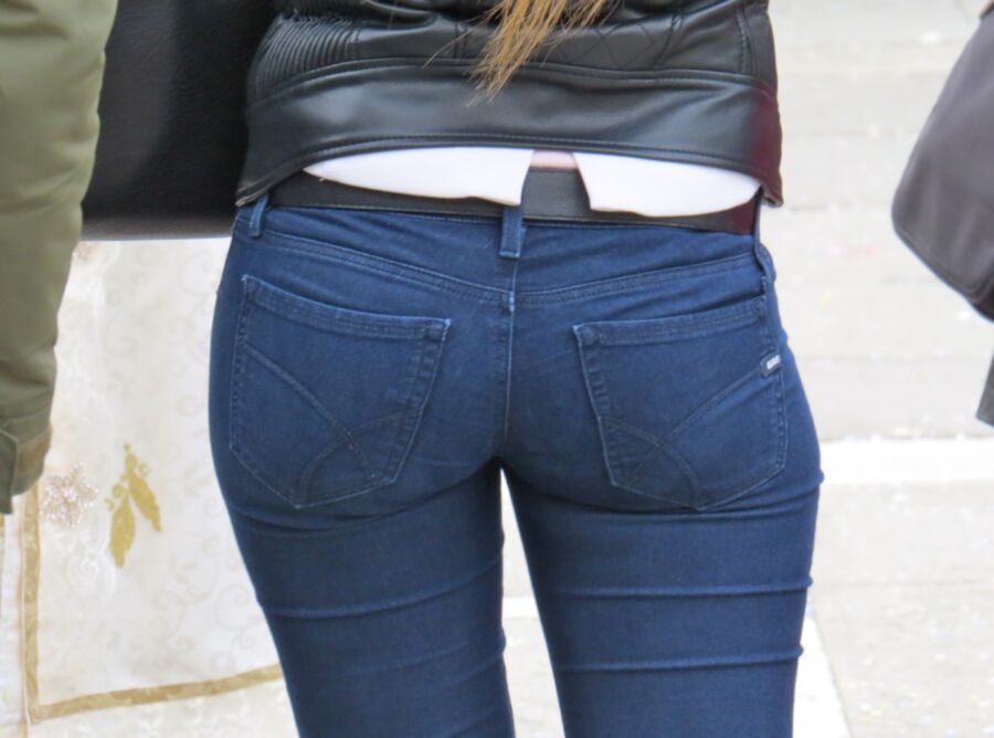 Free porn pics of STREET BLUE ASS sexy girly ... what would u like to do ?? 19 of 30 pics