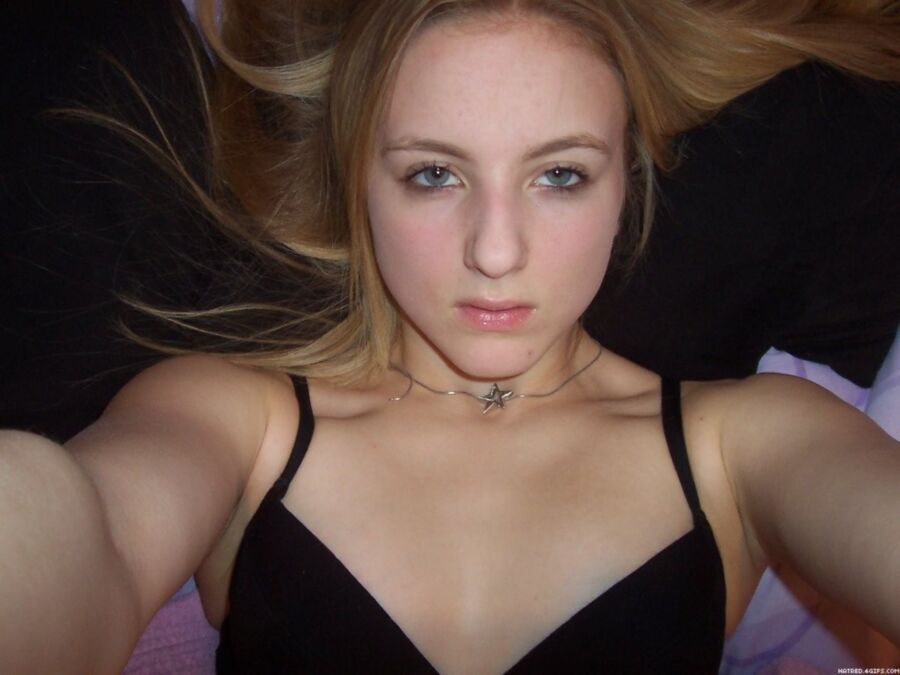 sext uk teen emily, pics found on a memory card 8 of 55 pics