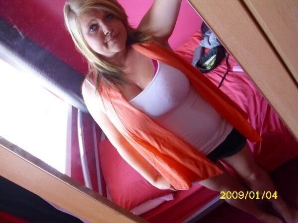 uk selfshot BBW girl with a great set of tits 12 of 13 pics