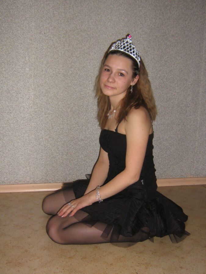 Russian Teen In Pantyhose 21 of 30 pics