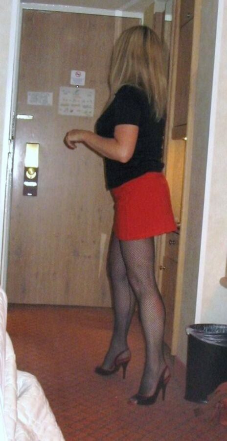 UK Wife:Claire unknown location 10 of 20 pics