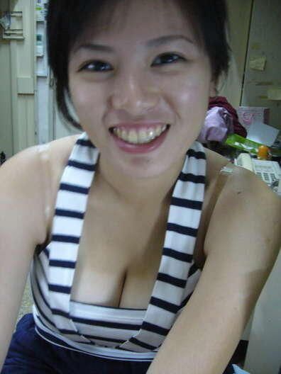chinese busty girl 7 of 8 pics