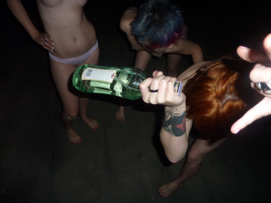 Free porn pics of drunk college girls 7 of 108 pics
