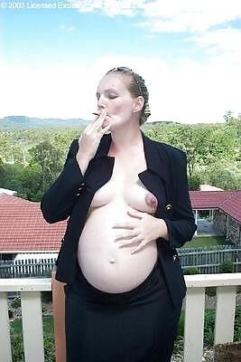Pregnant Smoking Fetish