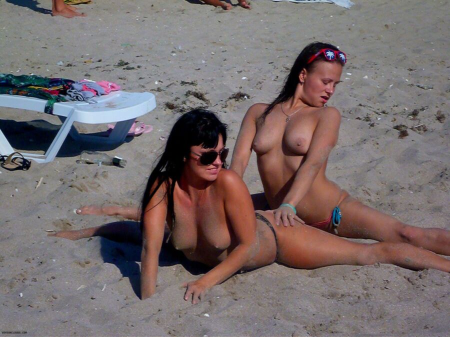 Free porn pics of frontin on the beach 1 of 8 pics