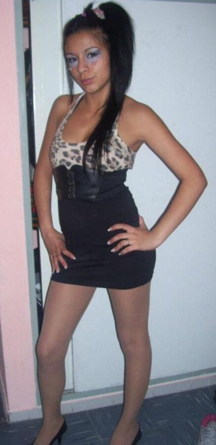 hot chica nenas latinas sexy legging pantyhose heels 7 of 32 pics