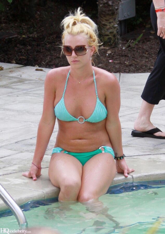 Britney Spears Bikini 7 of 18 pics