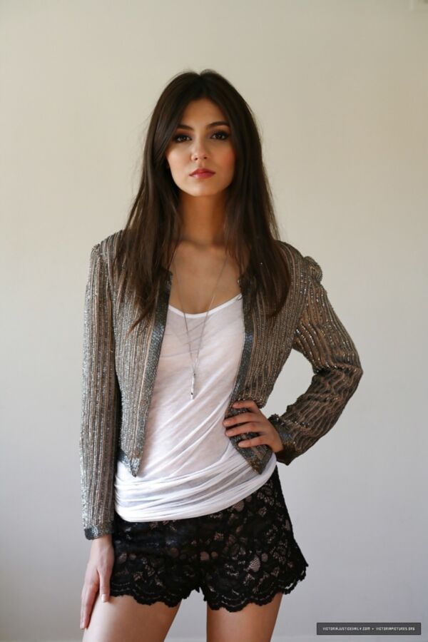 Victoria Justice - Tight-bodied Nickelodeon Angel 20 of 50 pics
