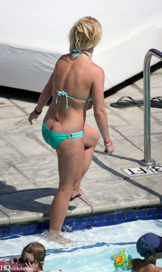 Britney Spears Bikini 12 of 18 pics