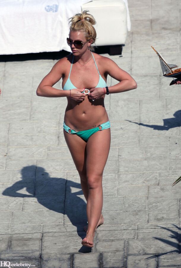 Britney Spears Bikini 11 of 18 pics
