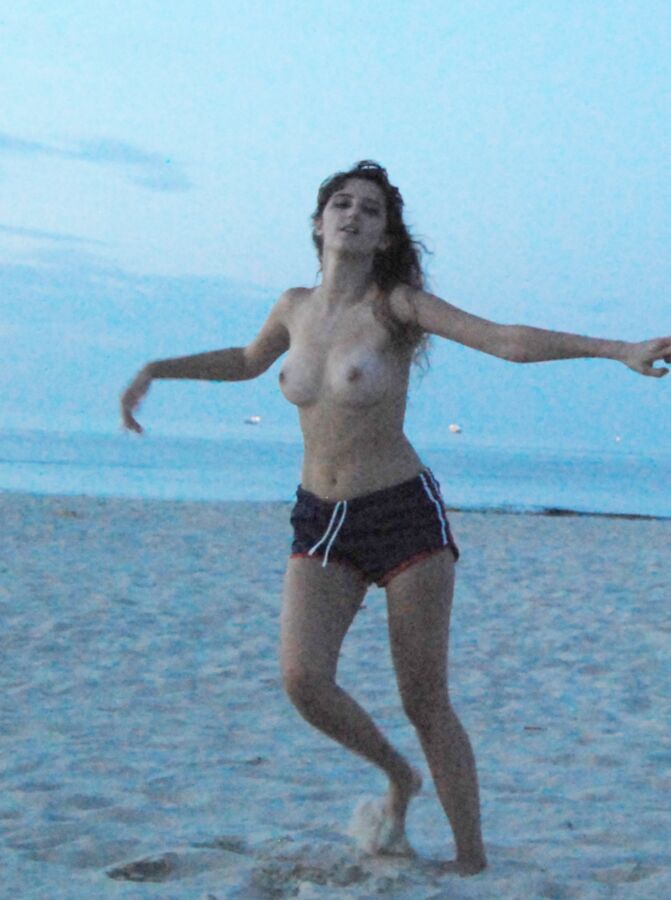 Himlothka Polish Girl Agata Public Beach Naked Free Porn