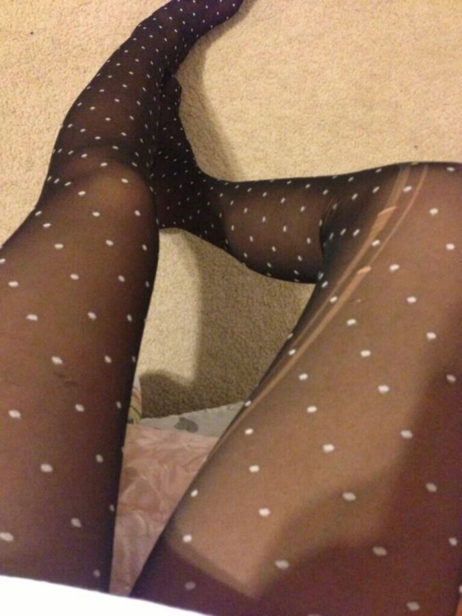 Free porn pics of Ripped torn laddered tights pantyhose nylons leggings 22 of 28 pics