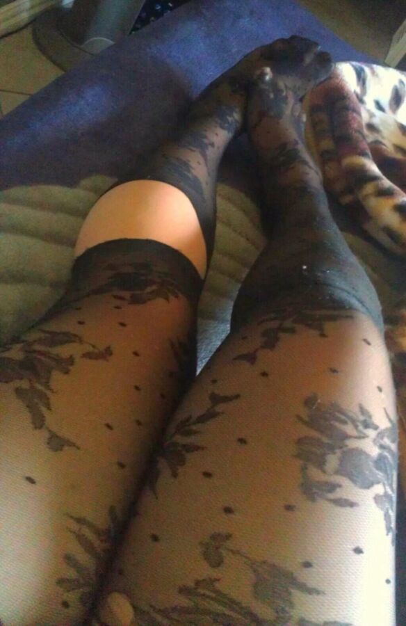 Free porn pics of Ripped torn laddered tights pantyhose nylons leggings 13 of 28 pics