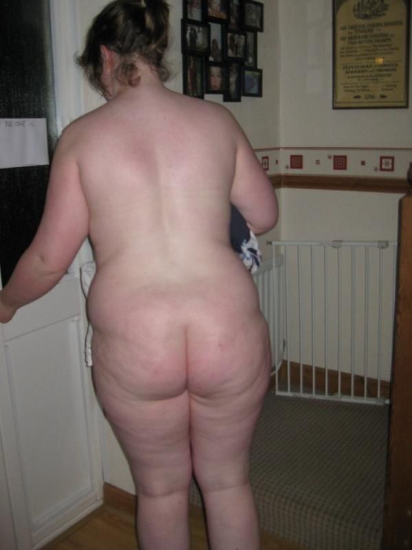Chubby ass mom 2 of 3 pics