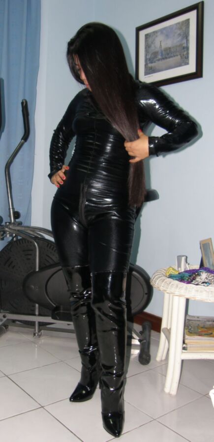 Sexy Tight Catsuit Mistress 1 of 11 pics