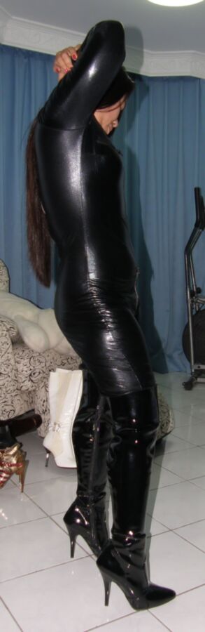 Sexy Tight Catsuit Mistress 3 of 11 pics
