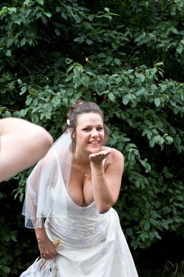 Free porn pics of Bridal Cleavage and Downblouse 7 of 46 pics