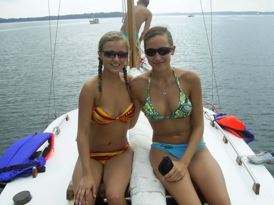 Free porn pics of Girls on boats 1 of 30 pics