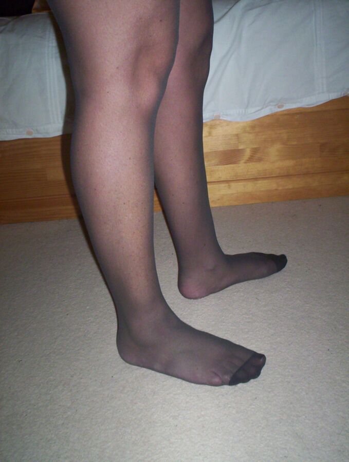 Free porn pics of Wife wearing tights 2 of 6 pics