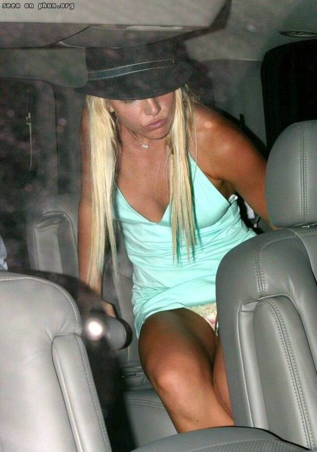 Britney Spears Upskirt - Nuded Photo.