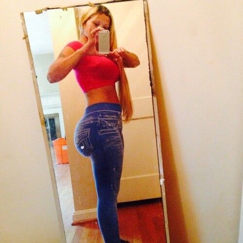 Free porn pics of BIG BUTTS IN TIGHT JEANS! 1 of 51 pics