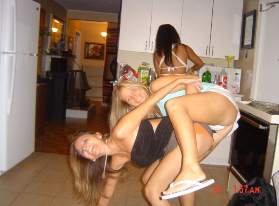 Free porn pics of Fun Party Girls! 3 of 124 pics