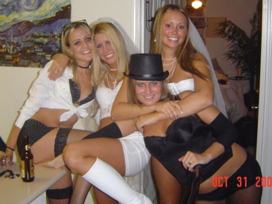 Free porn pics of Fun Party Girls! 1 of 124 pics