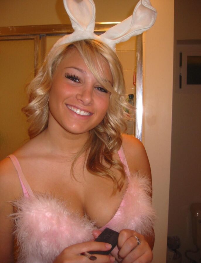 Free porn pics of Fun Party Girls! 15 of 124 pics