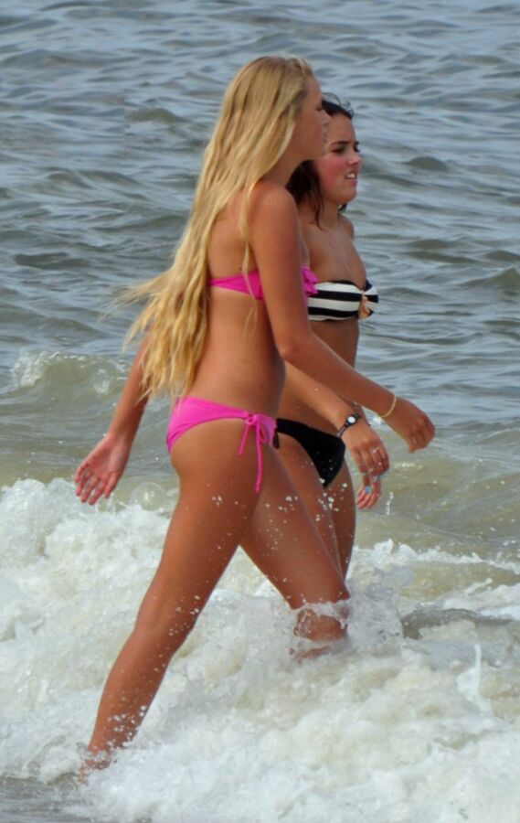 Free porn pics of Long-haired teen blonde and brunette - sexy pair at the sea 2 of 12 pics